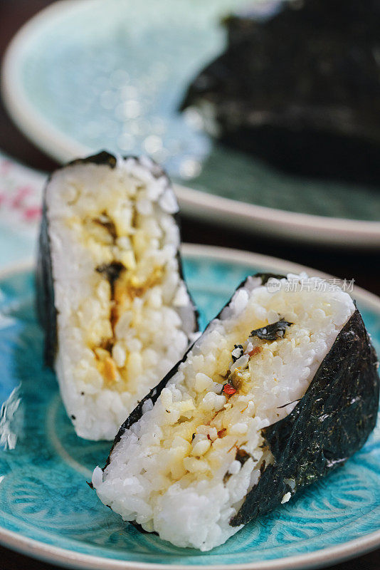 Onigiri (Omusubi) おにぎり